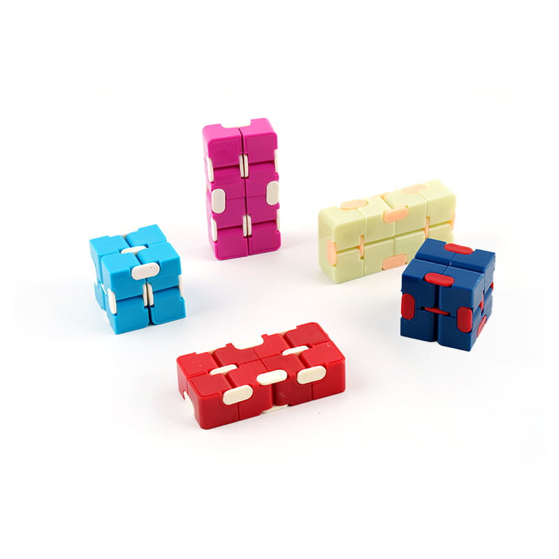 Plastic Infinity Rubiks kube